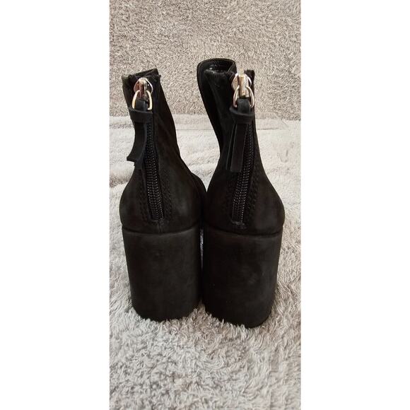 NEW Steve Madden THRIVED Black Suede Leather Notched Back Zip Boots Booties 9M - Picture 4 of 8